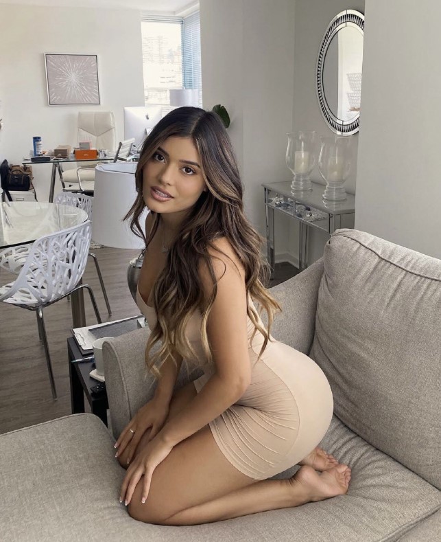 beyogluescortazra-1 Beyoğlu Escort Azra Sıcacık Amcığım Seni Bekliyor